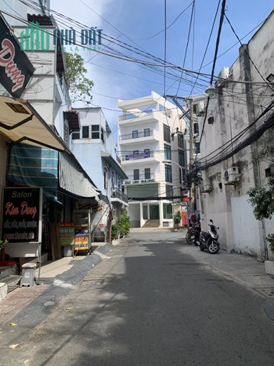 Bán gấp nhà HXH tránh 9.9 tỷ, 4.2mx15m, ngay chợ đo đạc, sổ vuông vức