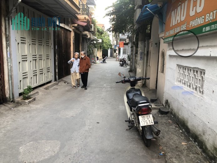 Bán nhà Hoàng Hoa Thám. 40m2/5T MỚI ĐẸP Ở LUÔN _ CỰC KỲ GẦN PHỐ 6ty350tr