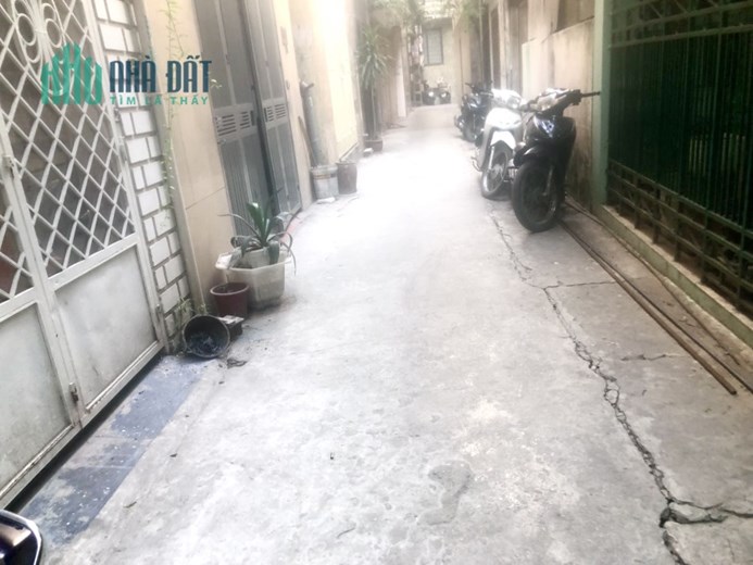 Bán nhà Hoàng Hoa Thám. 40m2/5T MỚI ĐẸP Ở LUÔN _ CỰC KỲ GẦN PHỐ 6ty350tr