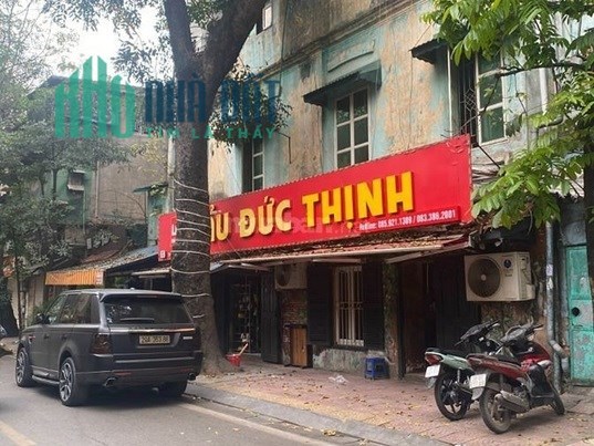 Cho thuê cửa hàng tầng 1 mặt phố Phó Đức Chính, P.Trúc Bạch, Ba Đình, 36tr/th; 0932229698