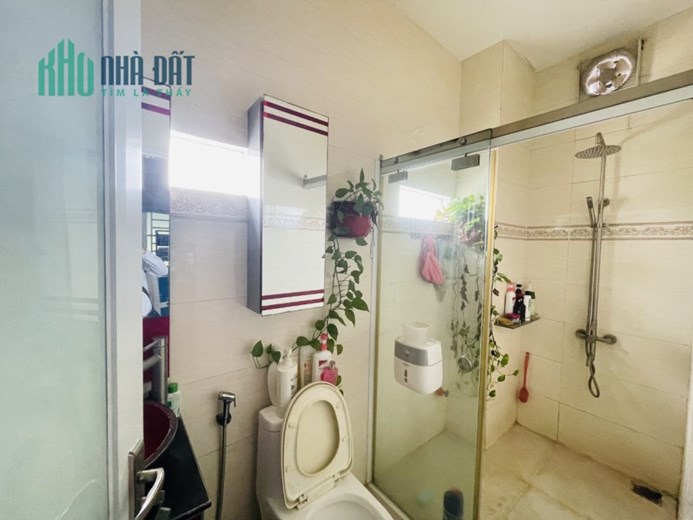 GIẢM 1 tỷ còn 4 tỷ xí Lê Trọng Tấn Bình Tân dòng tiền 29tr 100m2 4 tầng