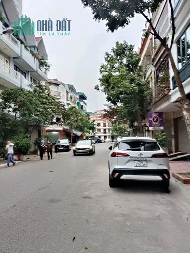 Giá Rẻ Sập Sàn, Liền Kề Nam La Khê, Mặt Đường 18m, 8.x Tỷ