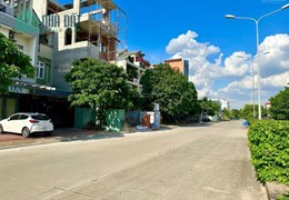 CỰC HIẾM CHÍNH CHỦ BÁN ĐẤT VINCOM DĨ AN- VỊ TRÍ ĐẸP 2 MẶT TIỀN ĐƯỜNG D2A- NGÃ TƯ 550
