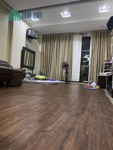 Mặt Phố Ngọc Thụy gara oto, kinh doanh, thang máy, 100m2 hơn 31 tỷ Long Biên Hà Nội.