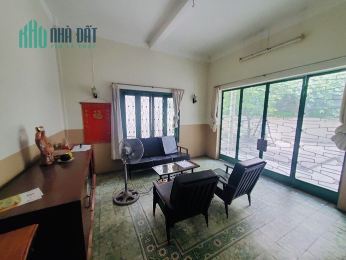 Chính chủ cần bán biệt thự sân vườn 153m2 đường Trần Huy Liệu ,p15, Phú Nhuận, giá sốc 