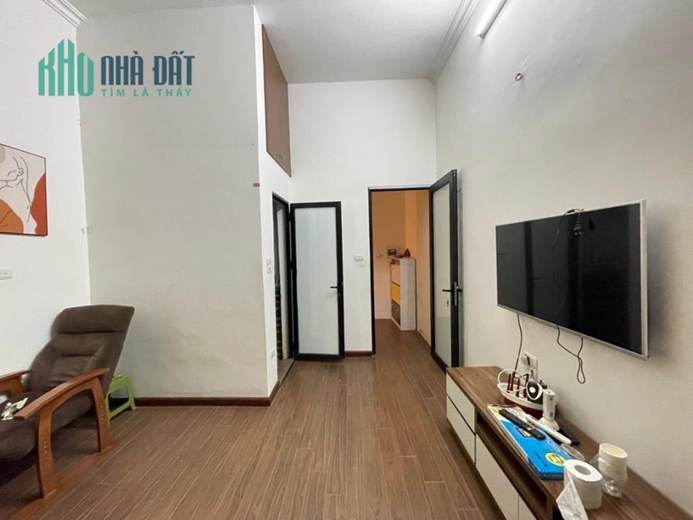 Ngọc Lâm 23mv 3  tầng  2.39 tỷ 
HIẾM NÊN ANH CHỊ NHANH TAY Ạ