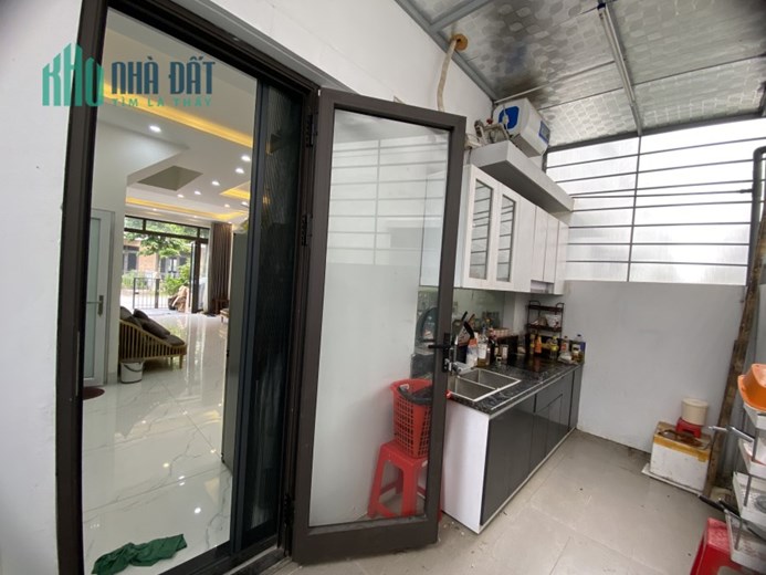 Cần nhượng lại nhanh căn nhà 4 tầng hoàn thiện full nội thất Centa Diamond VSIP Từ Sơn Bắc Ninh.