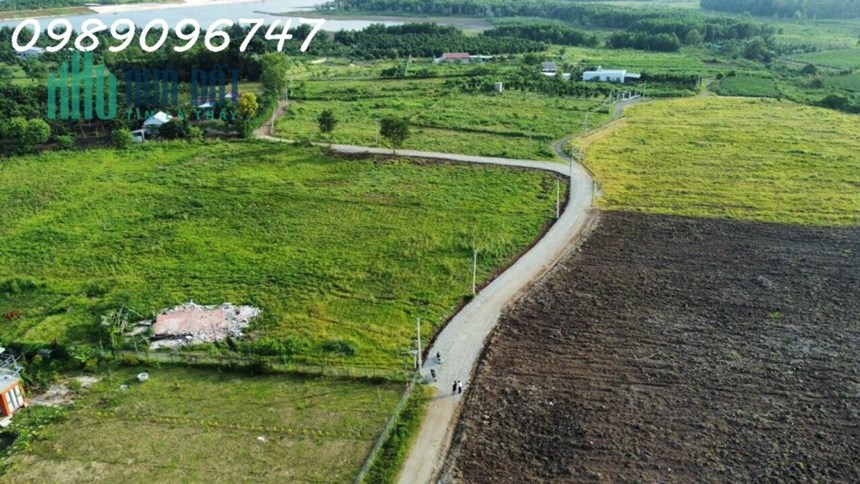 BÁN ĐẤT CHÍNH CHỦ * Em cần bán 2 lô góc chính chủ của em và 3 lô liền kề Sếp em