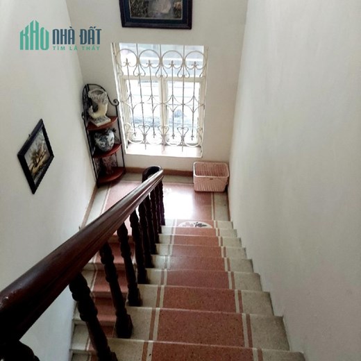 HOA HẬU PHỐ TÂN MAI CẦN TUYỂN CHỒNG. 
EM VỚI THÔNG SỐ VÀNG: S= 6OM, 3 VÒNG TUYỆT ĐẸP, MẶT TIỀN