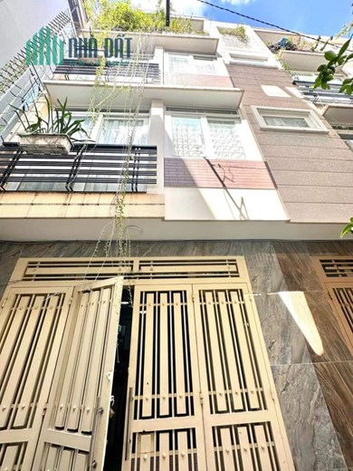 NHÀ THÍCH QUẢNG ĐỨC - PHÚ NHUẬN - 4 TẦNG 5 PHÒNG NGỦ - FULL NỘI THẤT XỊN SÒ - SỔ VUÔNG - 5.5 TỶ TL