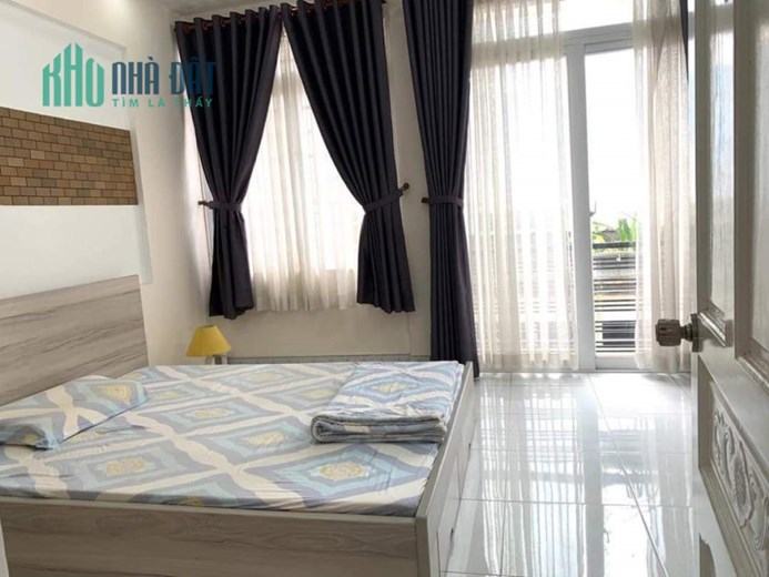NHÀ THÍCH QUẢNG ĐỨC - PHÚ NHUẬN - 4 TẦNG 5 PHÒNG NGỦ - FULL NỘI THẤT XỊN SÒ - SỔ VUÔNG - 5.5 TỶ TL