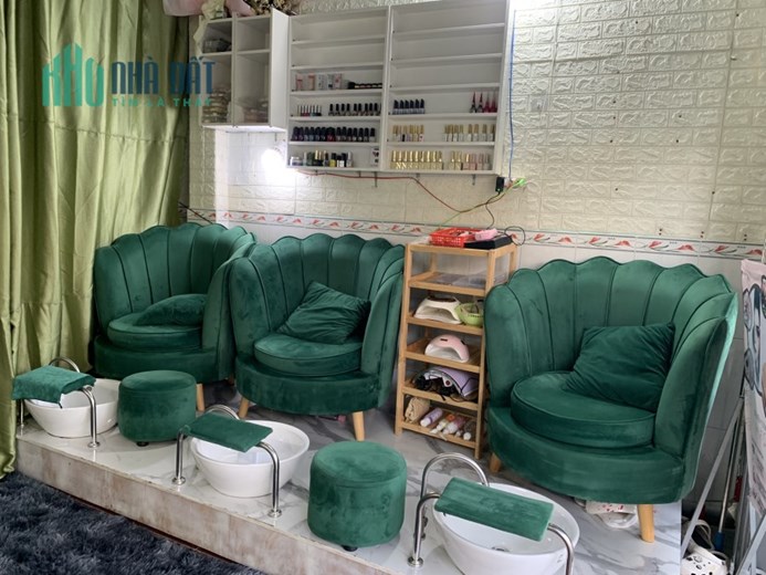 Quận Thủ Đức , HOT HOT NHANH CÒN ! Sang Gấp Salon Nail Gía Rẻ Chỉ 49 tr , MB thuê Rẻ chỉ 5 tr /