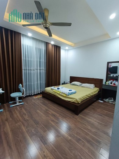 Bán nhà phố Vũ Trọng Phụng, ngõ rộng 3m, nhà đẹp, khu dân trí cao, 69m, nhinh 7 tỷ