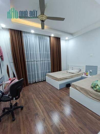 Bán nhà phố Vũ Trọng Phụng, ngõ rộng 3m, nhà đẹp, khu dân trí cao, 69m, nhinh 7 tỷ