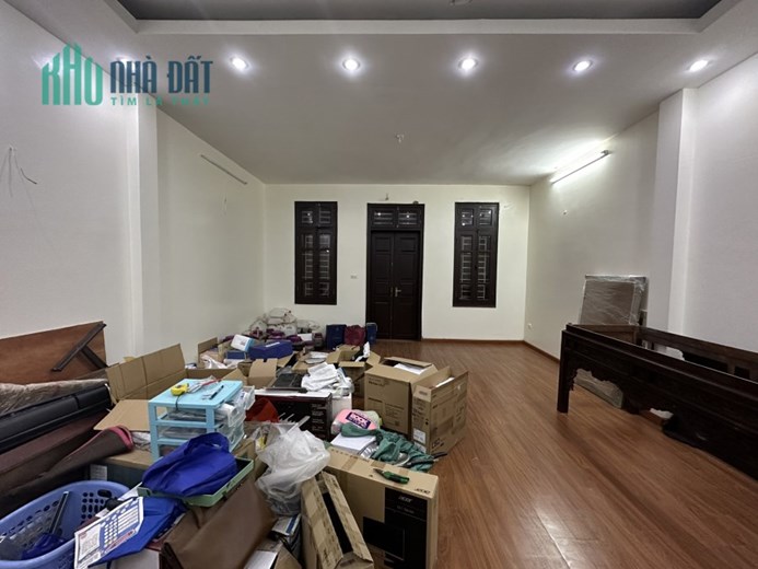 Bán nhà phố Quan Nhân, gần ô tô tránh, nhà đẹp, dân xây, 50m, 3Pn, 5.6 tỷ