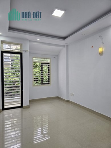 NHÀ ĐẸP - LÊ VĂN QUỚI - KHU 4 XÃ - 62m2 - HẺM XE HƠI - 3 PHÒNG NGỦ - CHỈ 4.8 TỶ TL