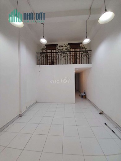 Nhà hẻm 595 đường CMT8, 4 phòng ngủ, 13 triệu