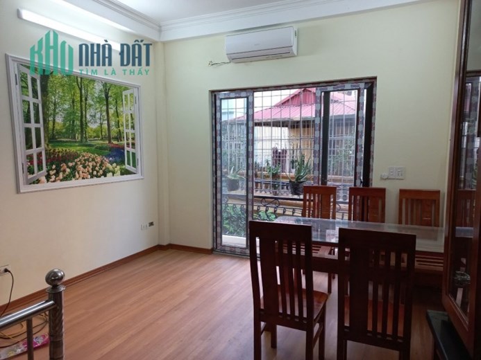 Cần Tìm Khách Thuê nhà kinh doanh phố Láng Hạ, Đống Đa