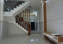 bán nhà mới hoàn thiện . đường hùng vương. tp quy nhơn