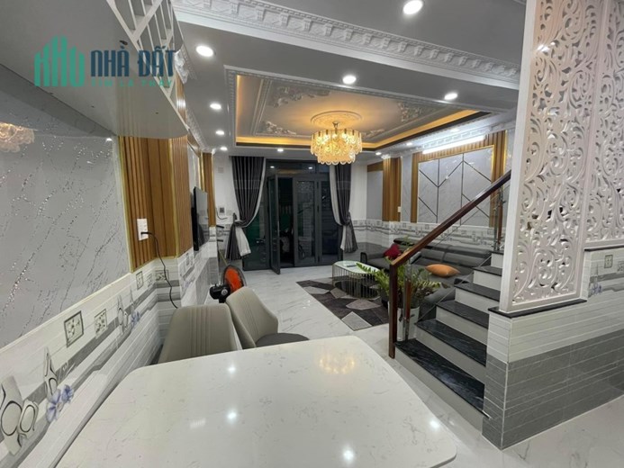 TÔI CHÍNH CHỦ BÁN NHÀ MỚI XÂY 2 TẦNG, CÁCH HXH 30M, DIỆN TÍCH SD 64M2, FULL NỘI THẤT XỊN NHẬP KHẨU,