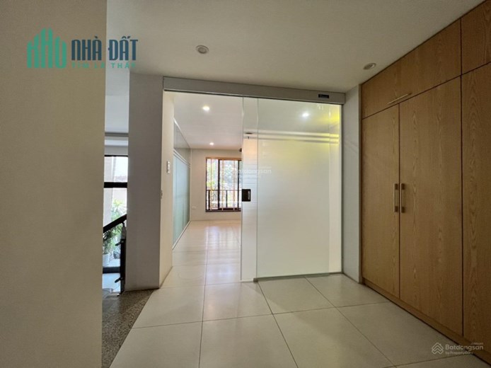 Cho thuê văn phòng mini 14m² tại tầng 2 - toà nhà căn hộ cho thuê ở 12 ngõ 19 Tô Ngọc Vân, Quảng