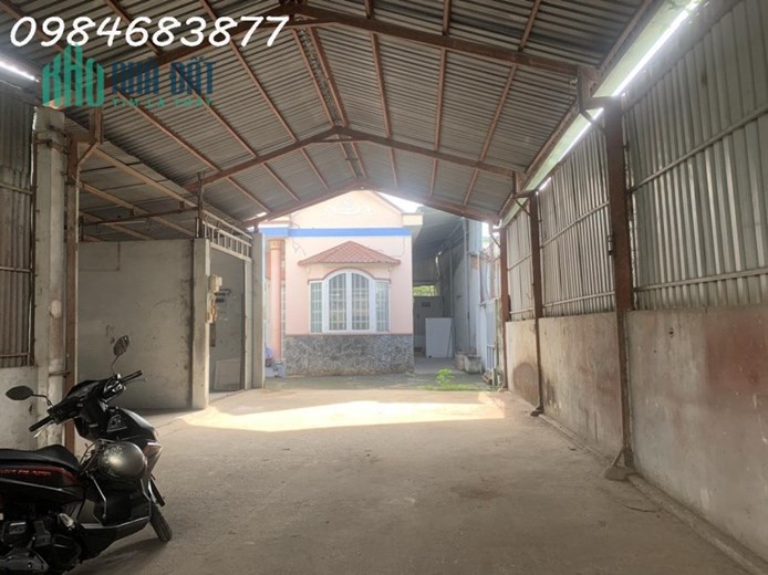 Siêu phẩm giá quá tốt, Bán nhà xưởng 300m ngay Lê Thị Hà, Hocmon, nhỉnh 6 tỷ