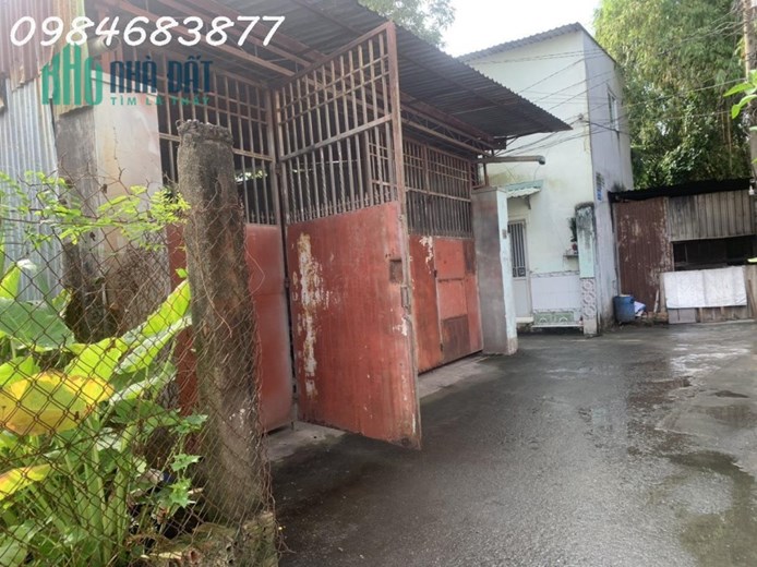 Siêu phẩm giá quá tốt, Bán nhà xưởng 300m ngay Lê Thị Hà, Hocmon, nhỉnh 6 tỷ