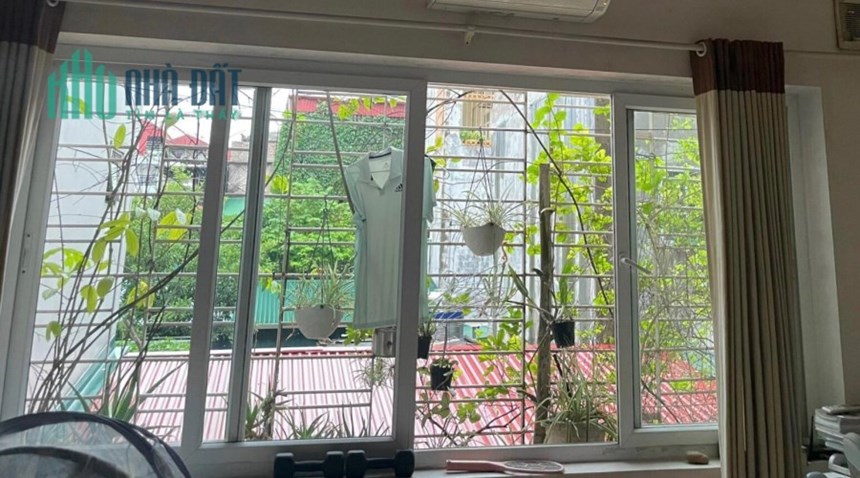 NHÀ ĐẸP ,DÂN XÂY Tư Đình 35MV- 4 TẦNG  GIÁ  3.7 tỷ  
TƯ ĐÌNH -LONG BIÊN-HÀ NỘI