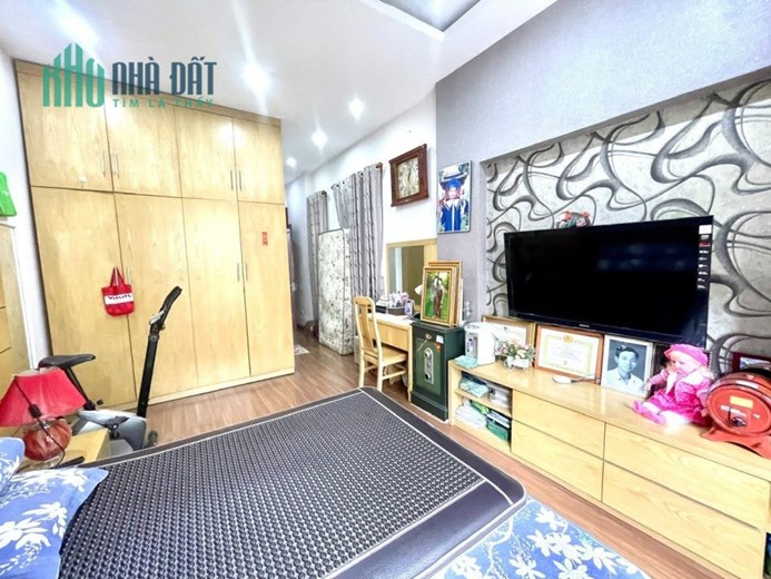 CHÍNH CHỦ BÁN CĂN NHÀ 80M2 *7M MT TẠI KIM MÃ, NGÕ OTO TRÁNH VỪA Ở VỪA KD, GIÁ 13.2 TỶ