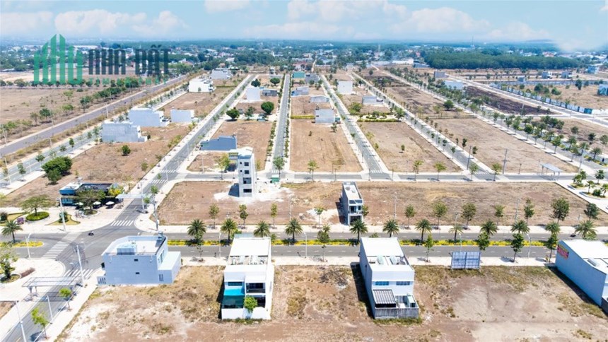 Bán nhanh lô đất nằm trong khu đô thị phức hợp - cảnh quan Cát Tường Phú Hưng