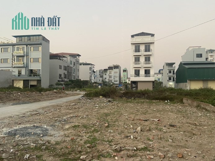 Em cần bán nhanh gần 70m đất dịch vụ trạm Trôi, phân lô oto vỉa hè, vuông đét mặt tiền mặt hậu