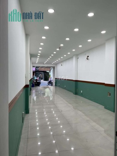 ♥️♥️ Mặt bằng KD đường CMT8, 100m2, gần ngã 3 Tô Hiến Thành