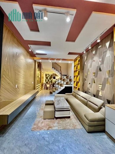 Nhà 4 tầng đẹo như mơ đầu đường Núi Thành ở ngay TT Hải Châu đi đâu cũng tiện giá 4.x tỷ