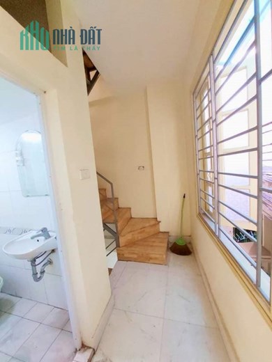 BÁN NHÀ PHỐ HÀO NAM 4 TẦNG GIÁ HƠN 1 TỶ 3 PHÒNG NGỦ TRUNG TÂM QUẬN ĐỐNG ĐA .