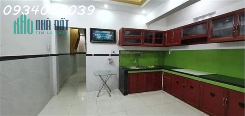 HẺM XE TẢI ĐUA - VỊ TRÍ KINH DOANH - NHÀ ĐẤT 2 MẶT TIỀN - CHO THUÊ VÀ Ở HỢP LÍ - NGAY CHỢ TÂN TRỤ