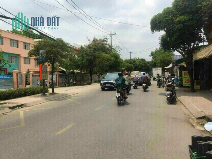 CHÀO BÁN CĂN NHÀ 1 TRỆT 3 LẦU - XE HƠI - GIÁ RẺ - ĐÌNH PHONG PHÚ