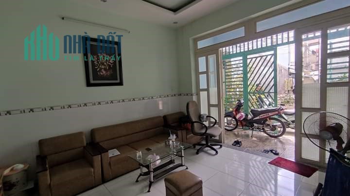 Bán nhà 2 lầu 60m 4PN hẻm 111 / Lê Đình Cẩn Tân Tạo Bình Tân, 3 tỷ 490tr
