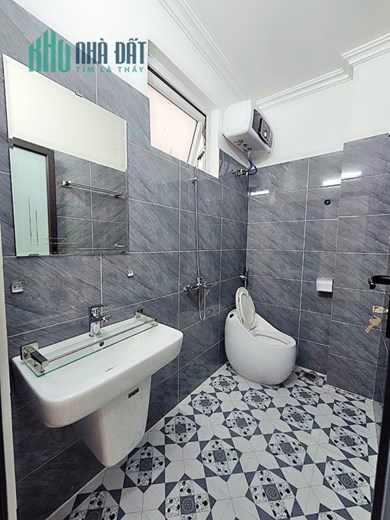 Bán nhà Ngô Gia Tự gần ngay Cầu Rào, 75m 4 tầng GIÁ 6 tỉ ô.tô đỗ cửa