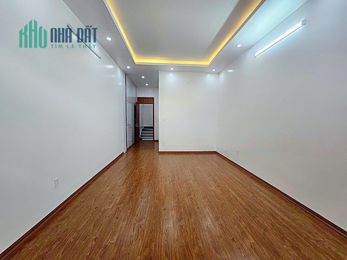 Bán nhà Ngô Gia Tự gần ngay Cầu Rào, 75m 4 tầng GIÁ 6 tỉ ô.tô đỗ cửa