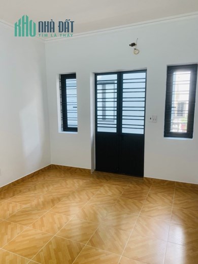 Bán nhà ngõ 113 Vũ Chí Thắng, diện tích 40m 3 tầng GIÁ 2 tỉ
