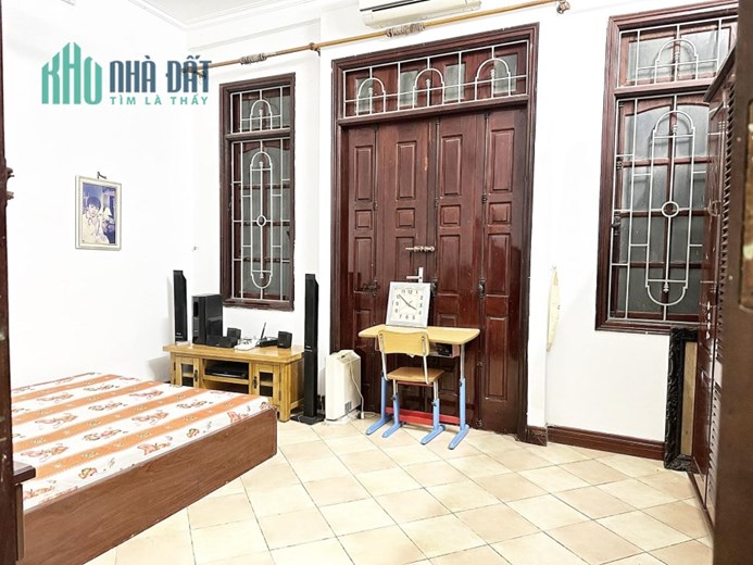 Bán nhà mặt ngõ phố An Trạch, sát ô tô, nhà đẹp, dân xây, 75m, 5PN,  8 tỷ 2