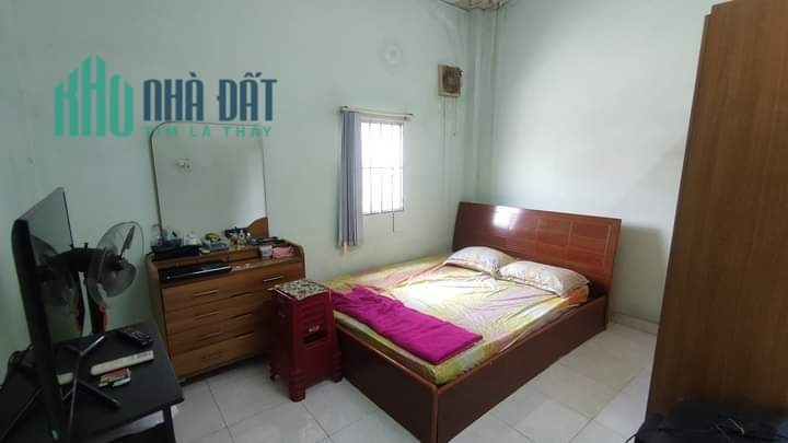 Bán nhà 2 lầu 4PN hẻm 111 / Lê Đình Cẩn Bình Tân, 3 tỷ 490tr