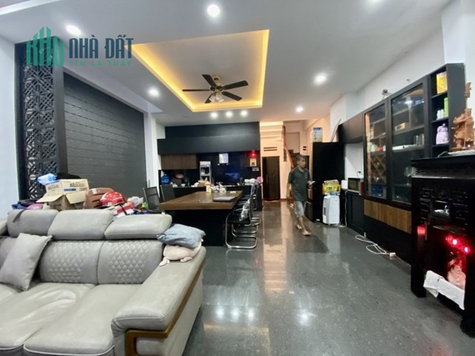 BÁN NHÀ HXH 4TẦNG 5PN 5.7Mx12M - PHÚ THỌ HÒA QUẬN TÂN PHÚ - GIÁ 7TỶ500 TL.
