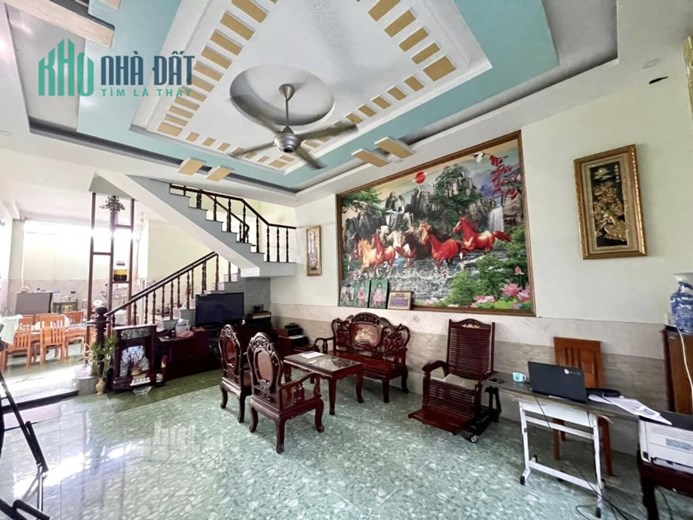 HXH ĐẬU CỬA - NGAY CHỢ TÂN CHÁNH HIỆP QUẬN 12 - NGANG 5M HIẾM, 3 TẦNG BTCT - CHỈ HƠN 4 TỶ.
