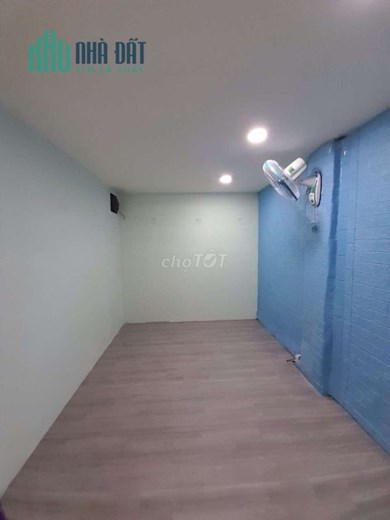 💥 Nhà hẻm 595 đường CMT8, 4 phòng ngủ, 13 triệu💥