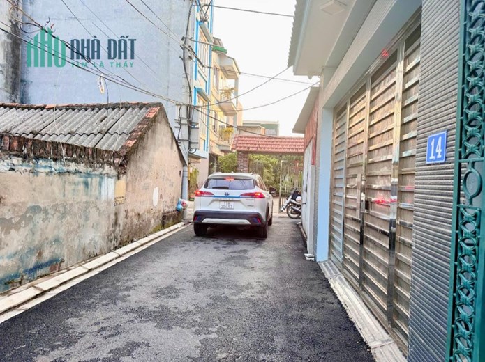Bán nhà đường Ninh Hiệp, Gia Lâm, ngõ thông oto vào rộng 60m, mặt tiền: 5.7m, 6 tỷ 5