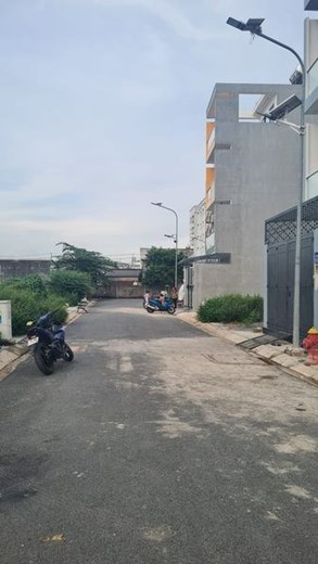 ĐẤT 63m2, KHÔNG QUY HOẠCH LỘ GIỚI, MẶT TIỀN NHỰA 6m. GIÁ 3.65 tỷ.