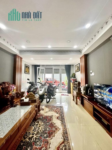 Bán Nhà Riêng Phường Bình Thọ, Thủ Đức, 3 Tầng, Xe Hơi Ngủ Trong Nhà, Ngay Chợ Từ Đức