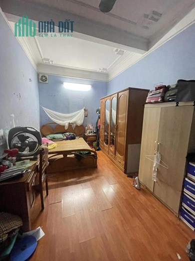 NGUYÊN HỒNG - Nhà nhỏ 5 tầng, ngõ thông,33m ra phố lớn, 5.45 tỷ