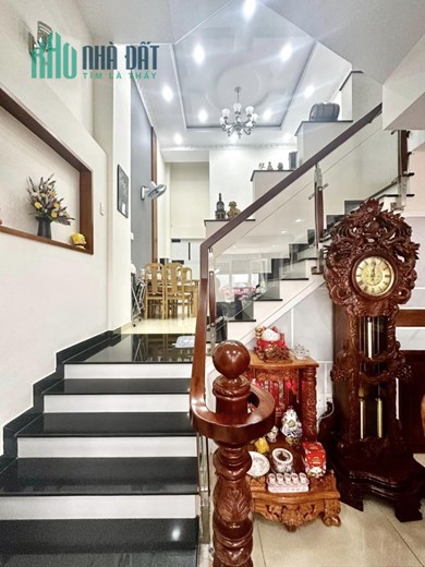 Bán Nhà Riêng Phường Bình Thọ, Thủ Đức, 3 Tầng, Xe Hơi Ngủ Trong Nhà, Ngay Chợ Từ Đức